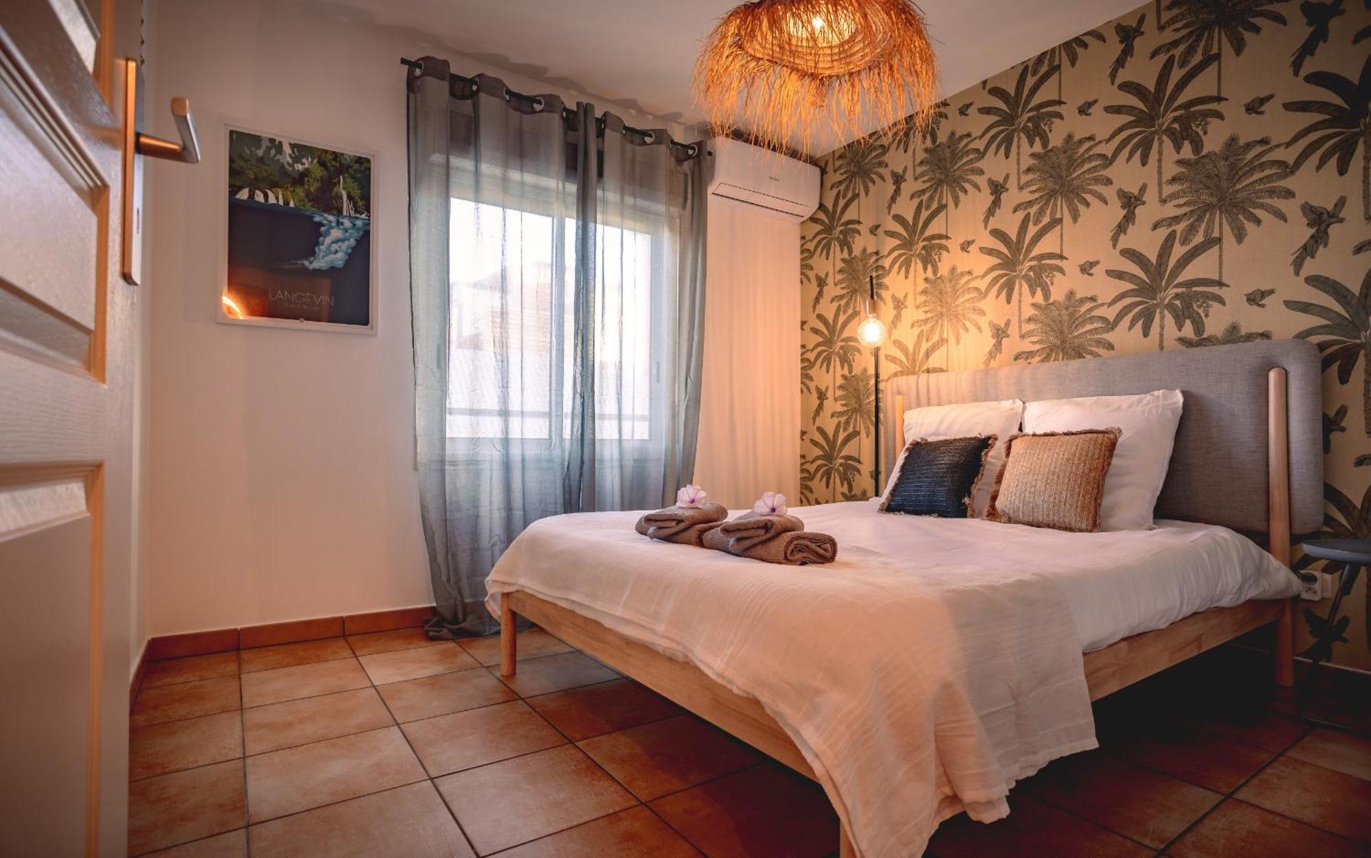 Tropicocoon Appart' En Plein Centre Ville Saint Pierre Ngoại thất bức ảnh